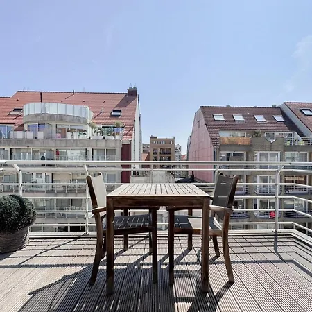 Luxury Modern 4 Bedrooms Parking Near Knokke-Heist